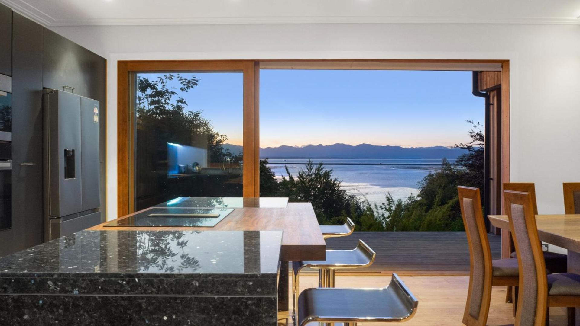Sunset Haven In Nelson Villa Exterior photo
